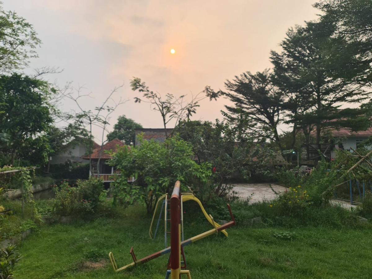 Kampung Istal Villa Pamijahan Bogor Luaran gambar