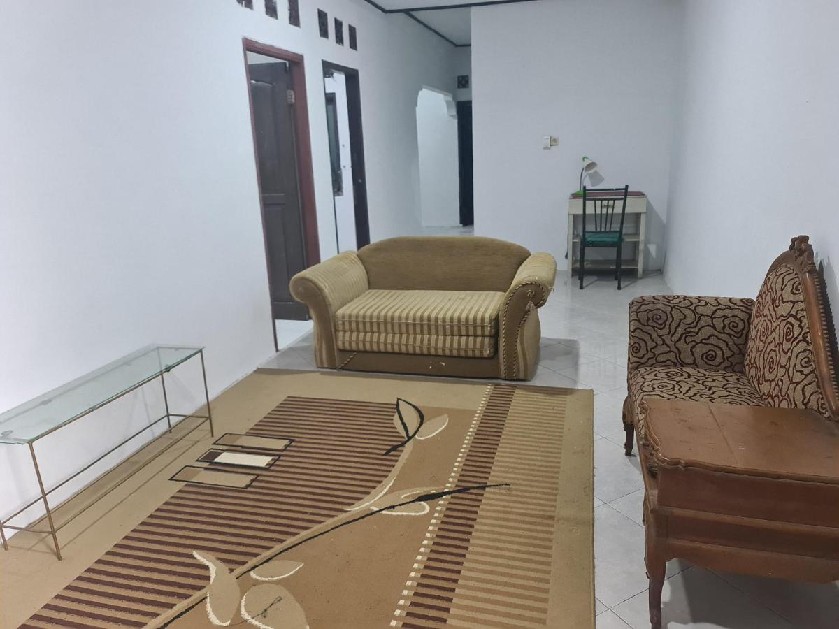 Kampung Istal Villa Pamijahan Bogor Luaran gambar